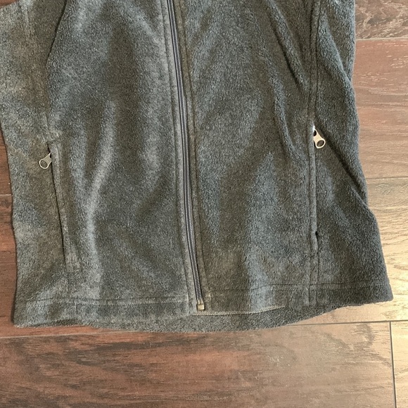Men’s Columbia Fleece Lightweight Zip Up Vest, sz Medium. - Picture 3 of 9